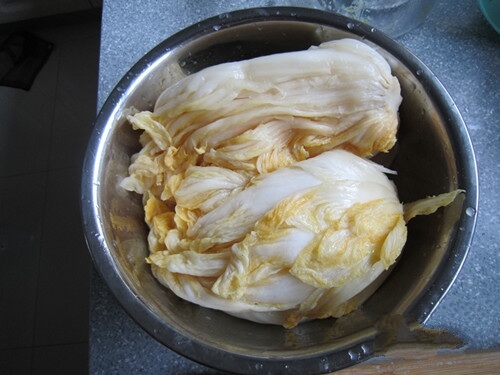 Prepare a sauerkraut.