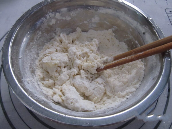 Add water to 90 grams