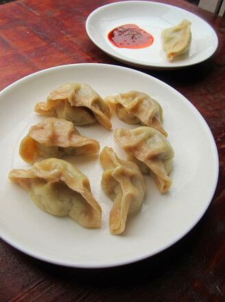 Two-color Steamed Dumplings with Lotus Root and Pork Filling