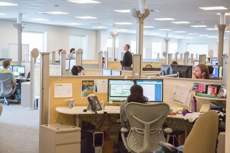 Working at Esri vs reddit Pathrise