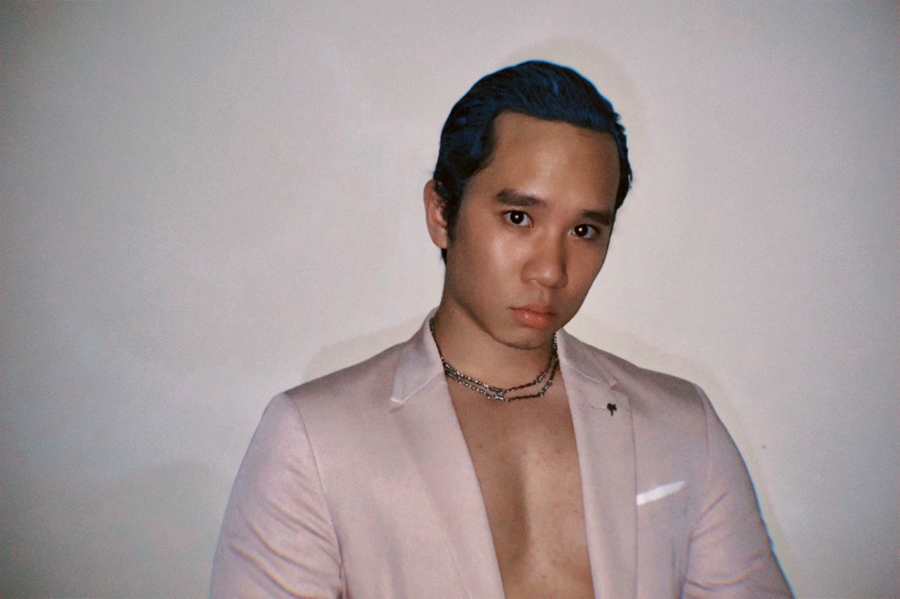 Binny Unveils His New Alluring Single "Deep End" - PopWrapped