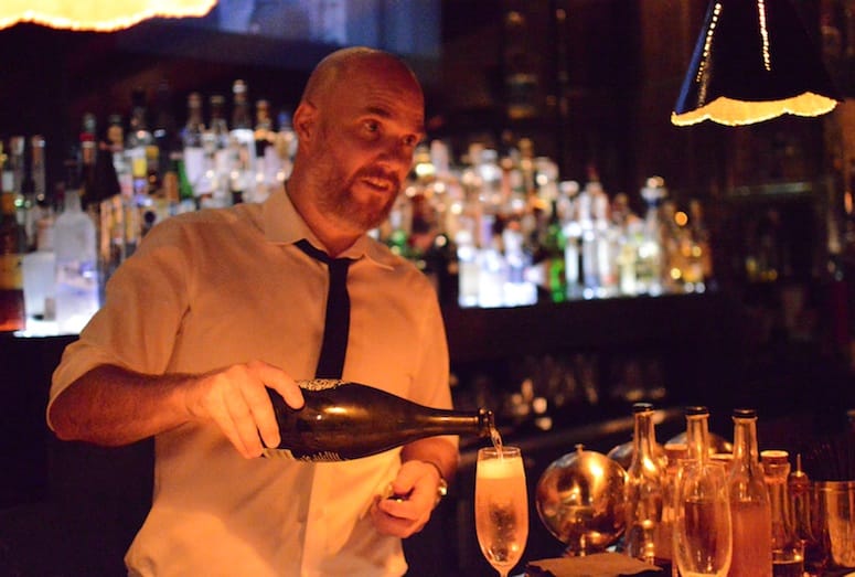mr lyons steakhouse_seymour's lounge