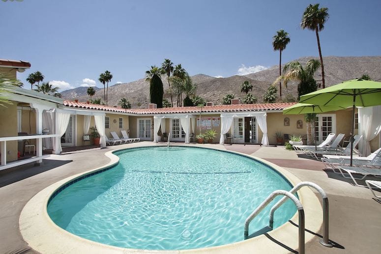 5 Best Clothing Optional Gay Resorts In Palm Springs 5 Best Clothing Optional Gay Resorts In Palm Springs