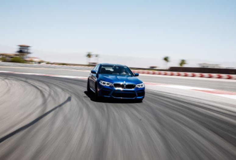 BMW 2018 M5 Test Drive