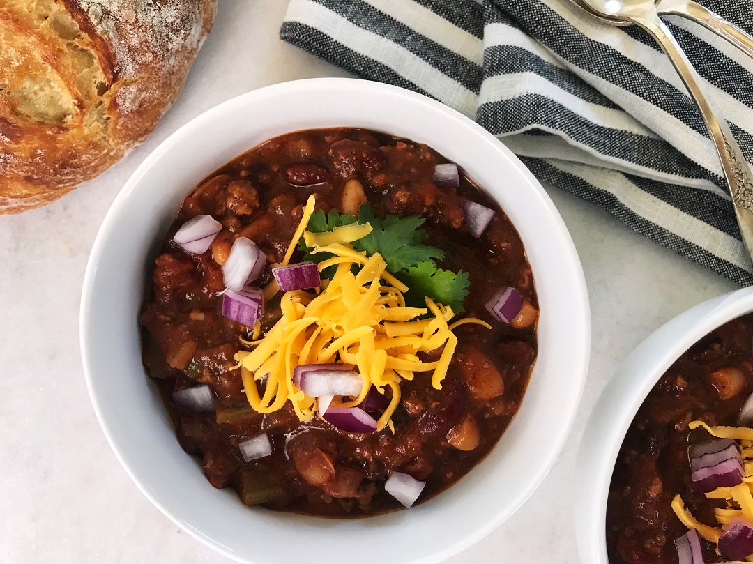 Slow Cooker Chili Recipe Sister Spice Easy Everyday Gourmet