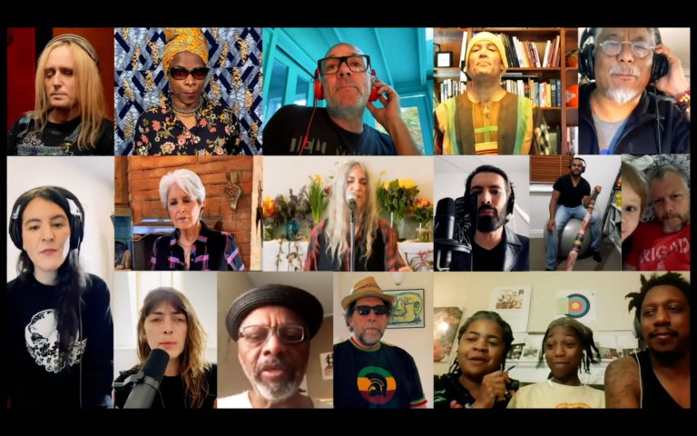 People have the power screen shot - patti and paris smith