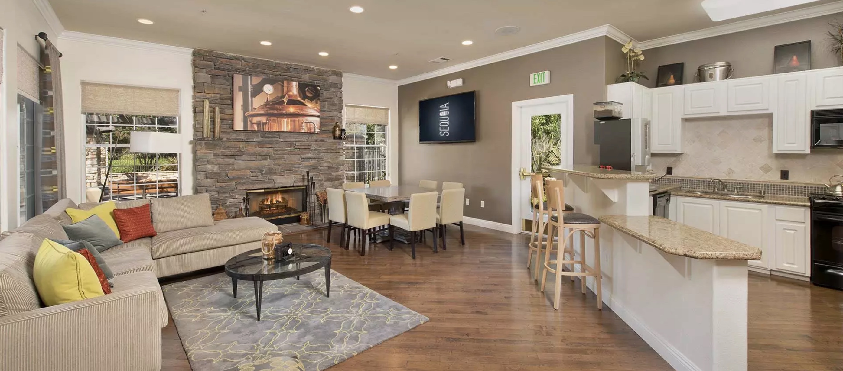 RIVER OAKS APARTMENTS photo 3