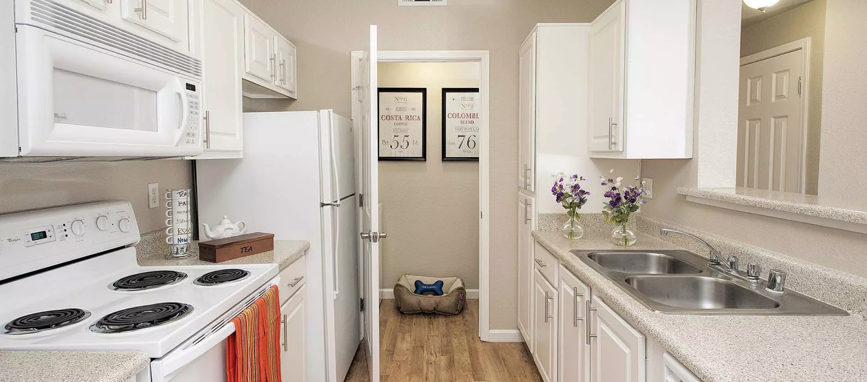 RIVER OAKS APARTMENTS photo 7