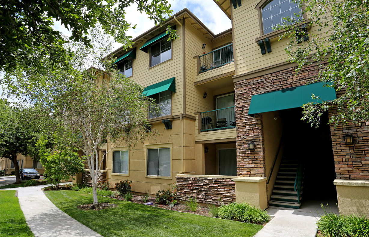 EMERALD PARK