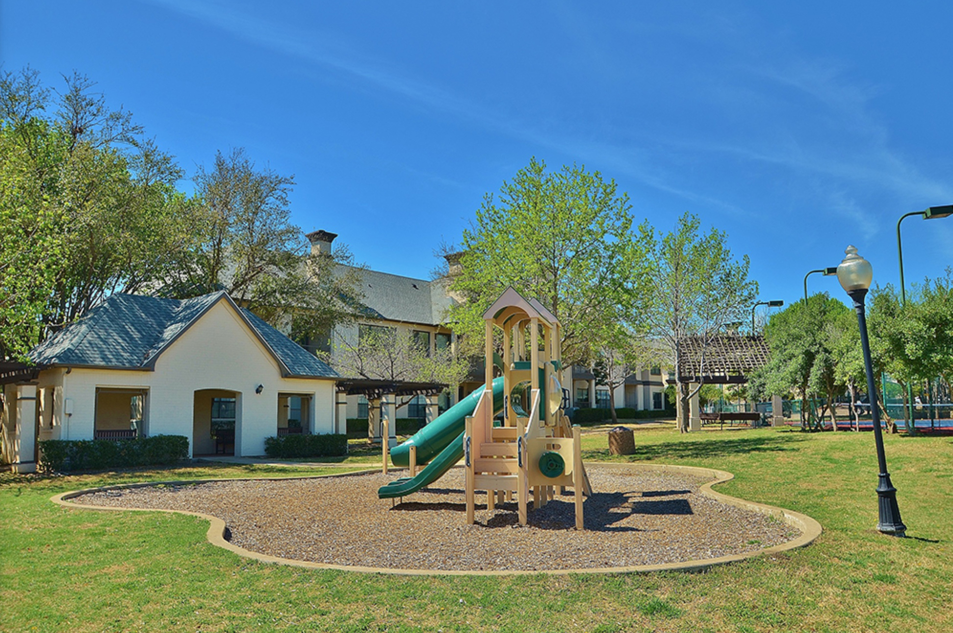 MARQUIS AT WATERVIEW photo 2