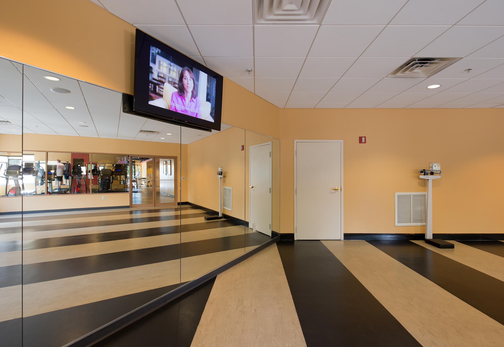 INSTRATA PENTAGON CITY photo 5