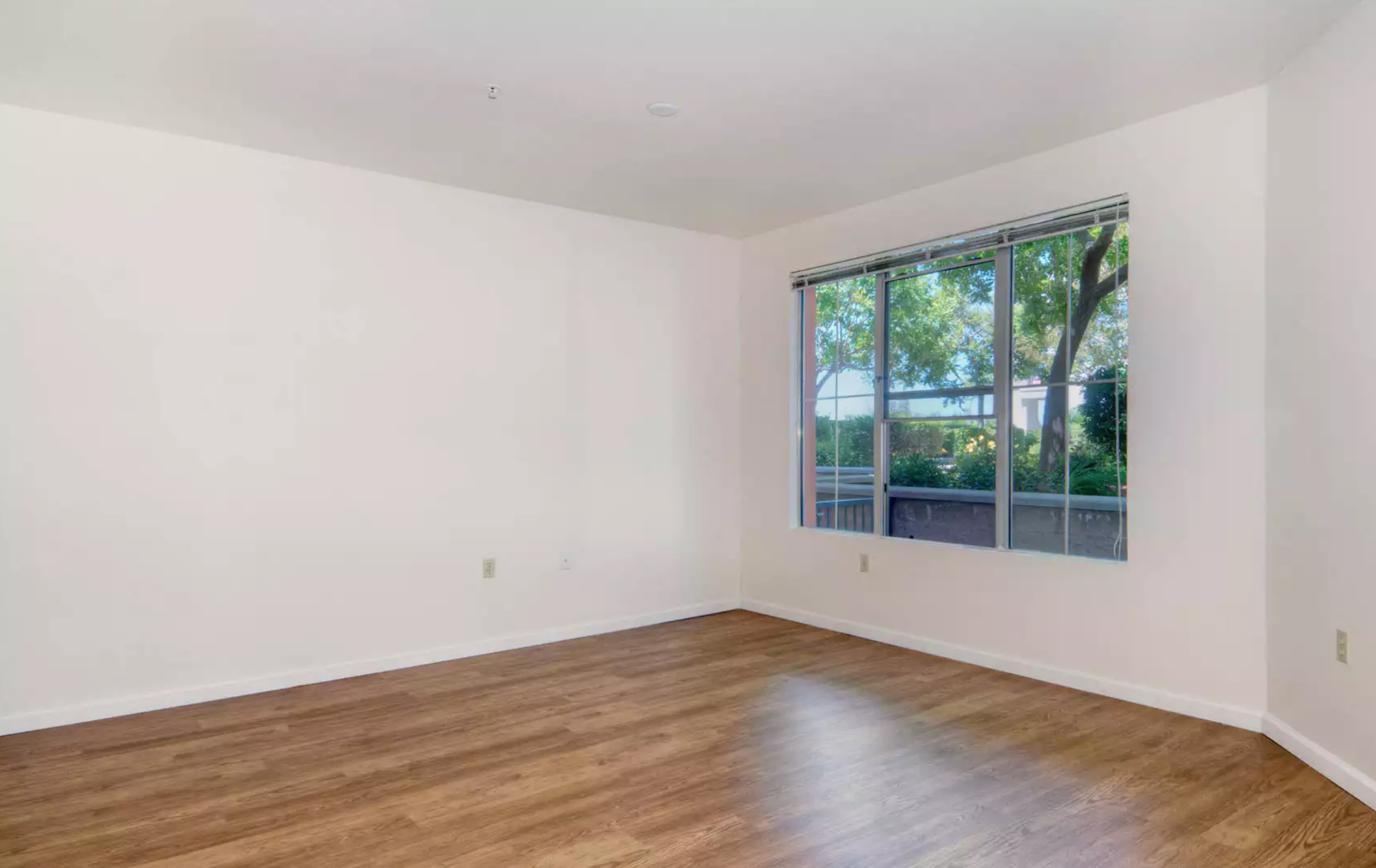 ARCHSTONE FREMONT CENTER photo 10