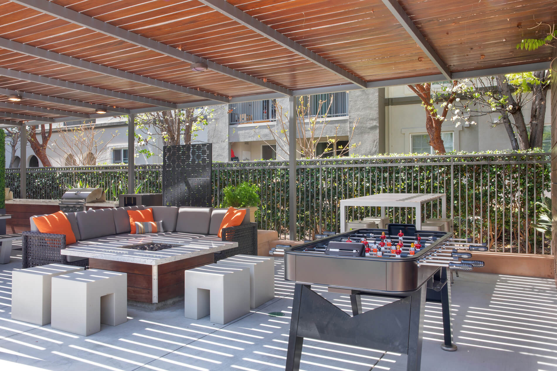 RIVER TERRACE APARTMENTS photo 2
