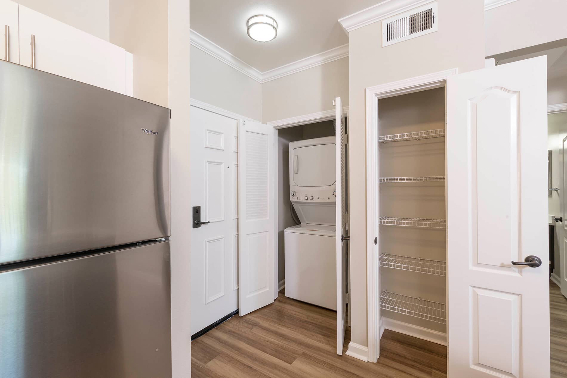 RIVER TERRACE APARTMENTS photo 8