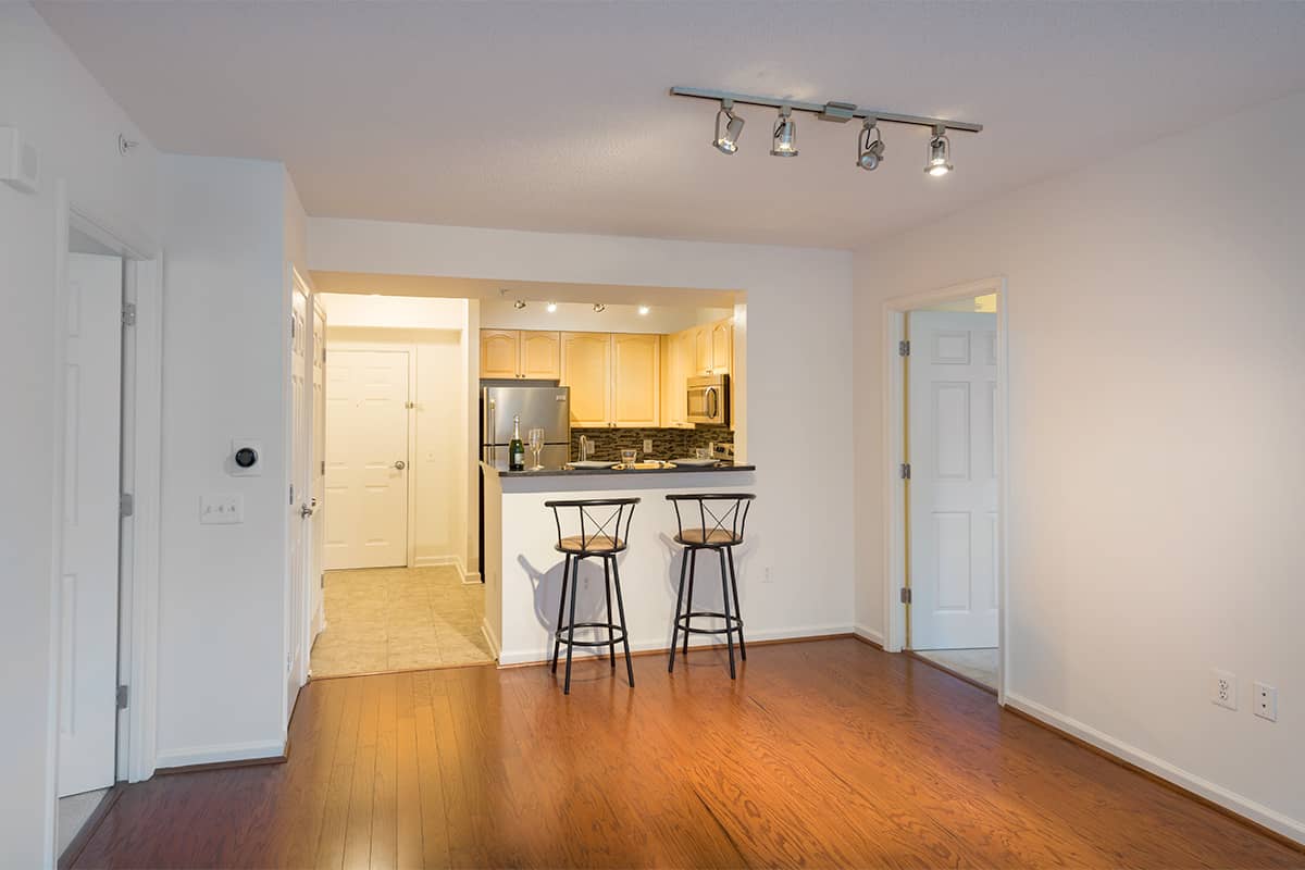 ANDOVER HOUSE photo 9