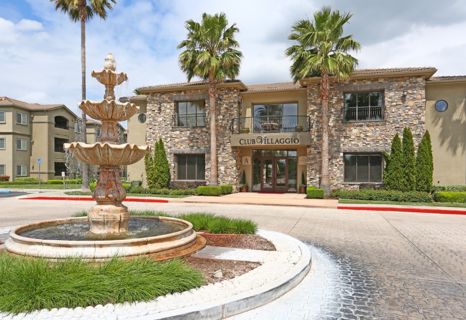 THE VILLAS AT VILLAGGIO