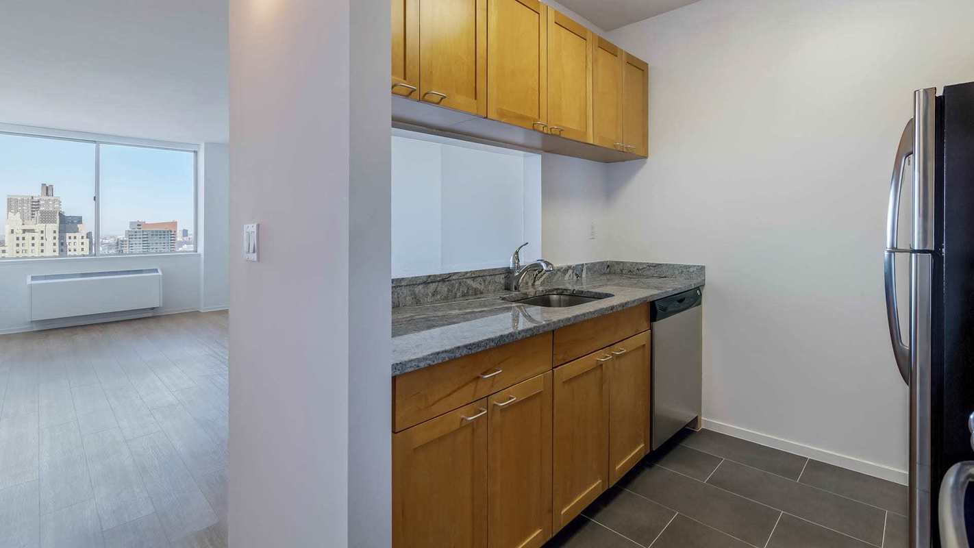 LONGACRE HOUSE photo 10