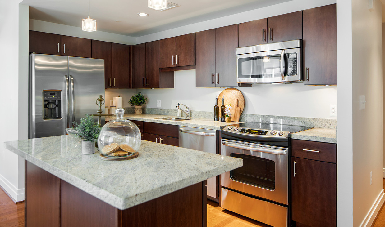 RESIDENCES ON THE AVENUE photo 10