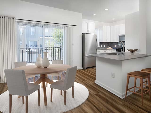 AVALON AT LEXINGTON HILLS photo 11