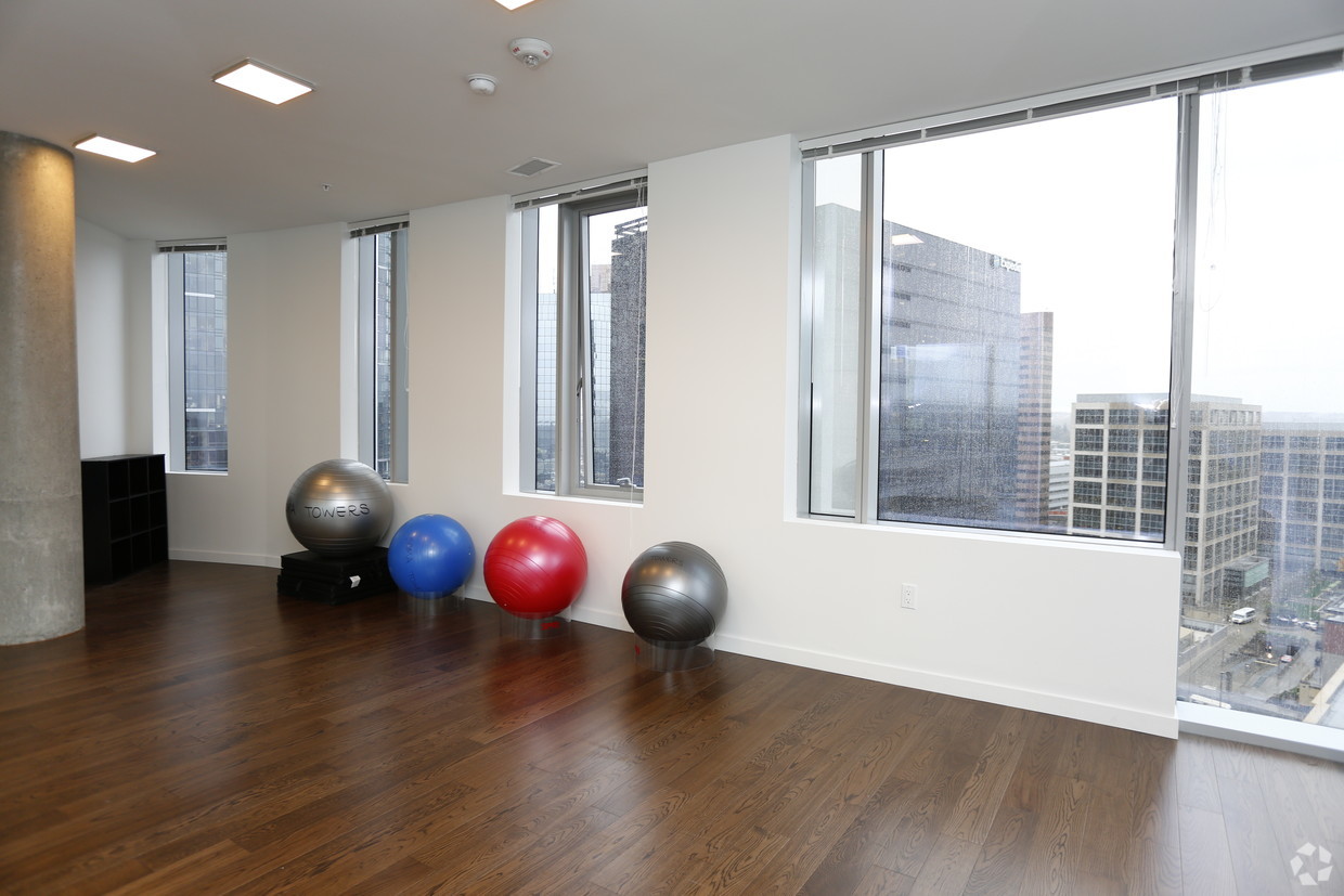 SOMA TOWERS photo 2