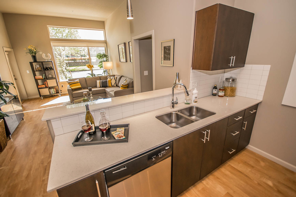 206 APARTMENTS photo 11