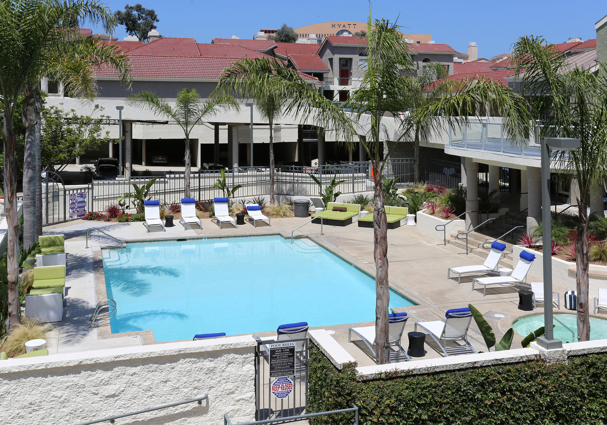 AXIOM LA JOLLA photo 3