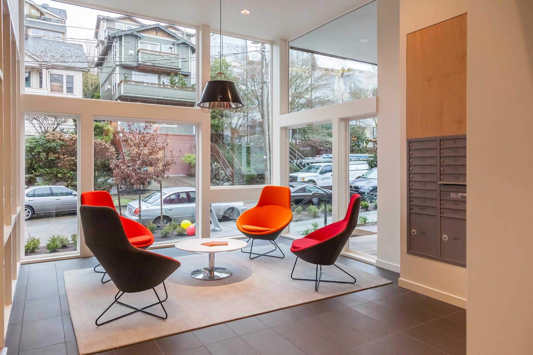 HENRY SEATTLE APARTMENTS photo 3