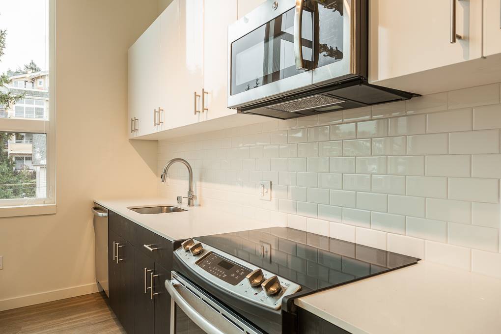 HENRY SEATTLE APARTMENTS photo 7