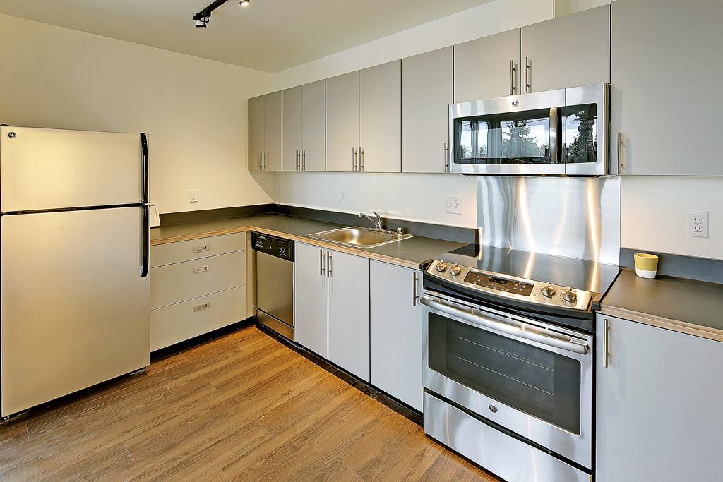 19TH And MERCER APARTMENTS photo 6