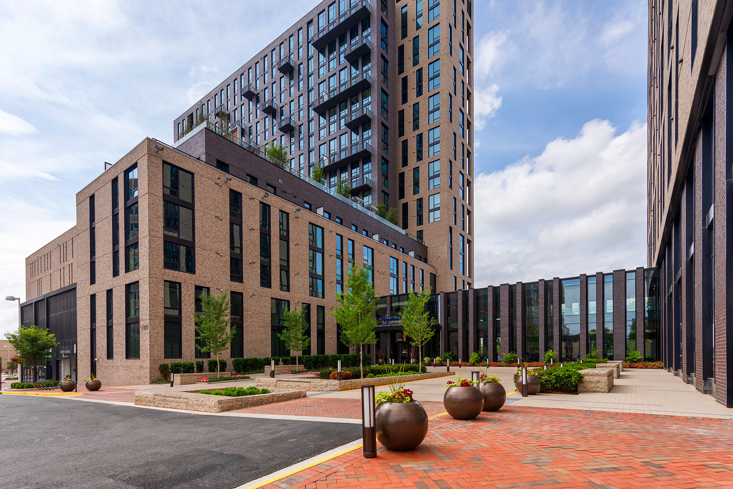 Signature At Reston Town Cente furnished apartments