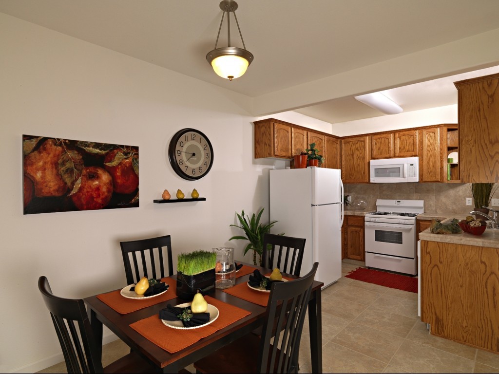 Parks Grove Apartment Homes photo 9