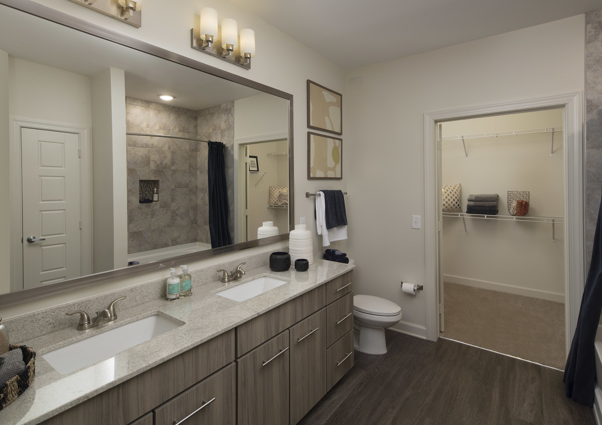 Gables Brookhaven photo 9
