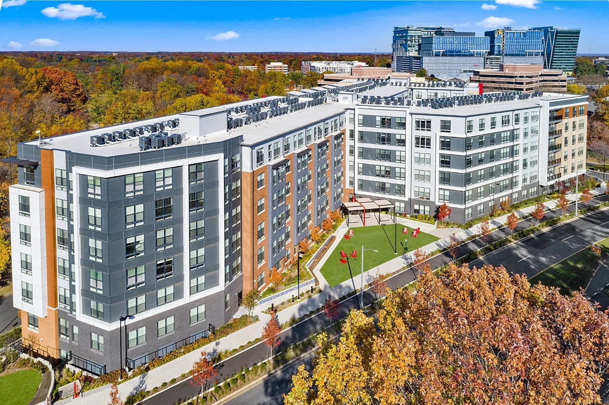 Russell At Reston Station furnished apartments