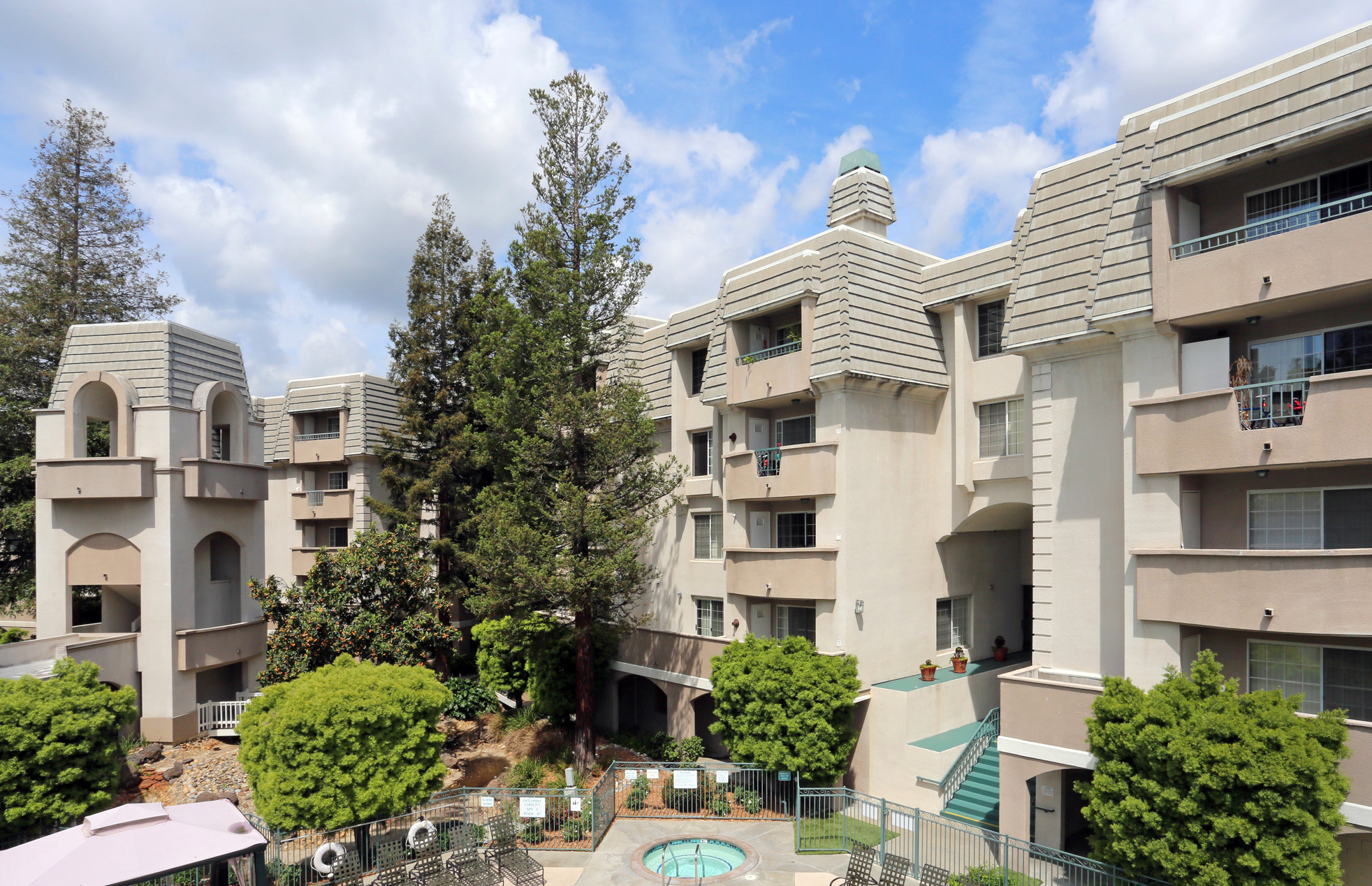 Park Regency Apartments furnished apartments