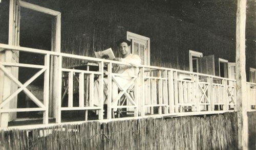 The relaxed hours on the ‘eisha balcony – Rass el-Barr 1942.