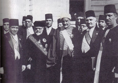 The Senator and Chief Rabbi of Cairo, Rav Haim Nahum Effendi, with Egyptian officials at King Fouad’s funeral, Cairo 1934. (From the book “The Golden Era of the Jews of Egypt” by Levana Zamir)