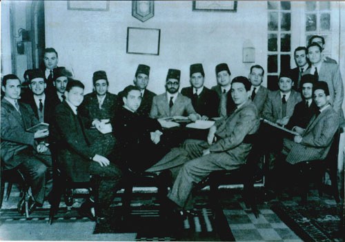 Rav Ovadia Yossef, with Ahava Ve-Akhva students in Cairo, during his stay in Egypt, as Beith-Din member and Rabbi-teacher at Ahava Ve-Akhva, which was the biggest and the most vibrant Yeshiva in Cairo. (From the book “The Golden Era of the Jews of Egypt” by Levana Zamir)