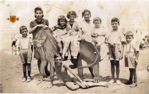 Children with their nanny, in Rass el-Barr (1941). If you returned to Cairo at the end of the summer without a picture with this ‘Lion’, you have not been in Rass el-Barr. (Levana Zamir private collection).
