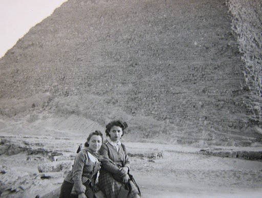H F Pyramides 1940 Albert Bivas