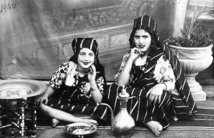 Vivian Varda and Her Sister Yvonne (ASF)