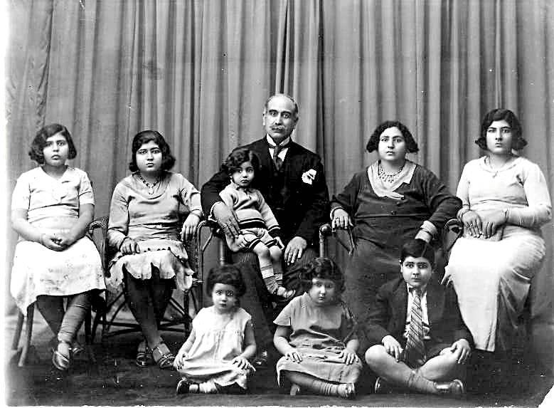 Daniel Khazzoom, Family