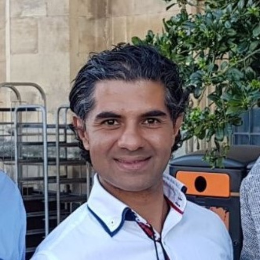 Paresh Ghedia Classroom365 Limited's CEO