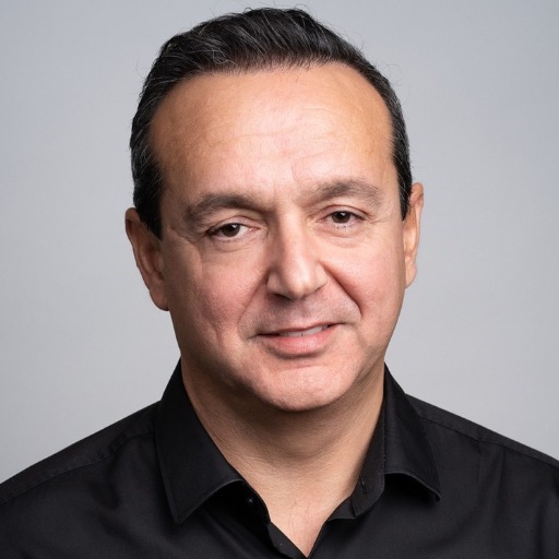 Lefteris Ntouanoglou schoox's CEO