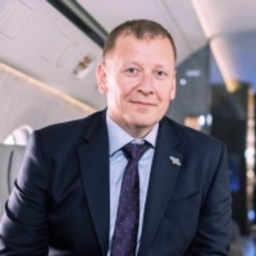 Chris Moore Gogo's CEO