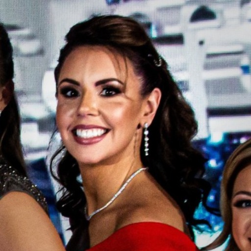 Amy Curtis  Chief Commercial Officer