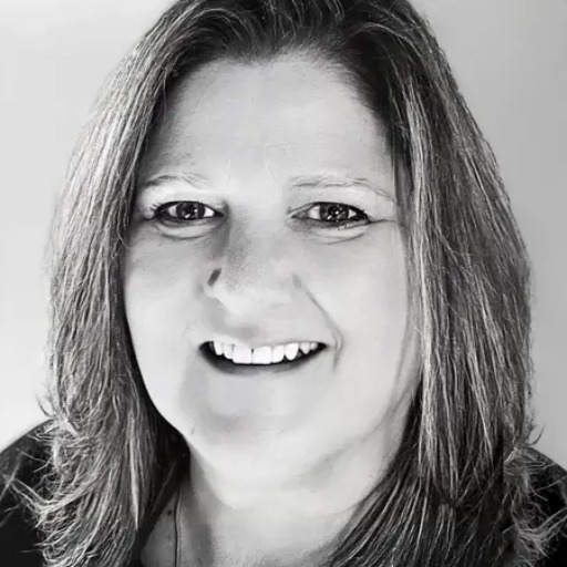 Noelle McDonald  Industry Leader, Microsoft