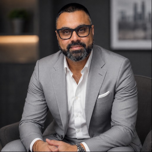 Salman A Maqsood - https://s3-us-west-1.amazonaws.com/upload.comparably.com/958239/companies/958239/logo_1753954488477.jpg CEO