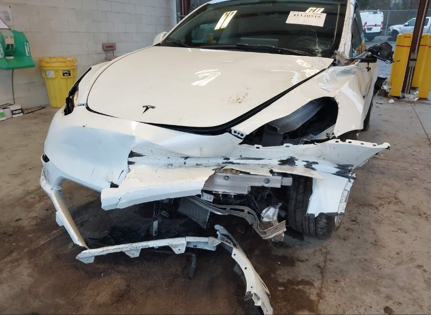 2023 TESLA MODEL Y AWD/LONG RANGE DUAL MOTOR ALL-W(VIN: 7SAYGDEE7PF872281