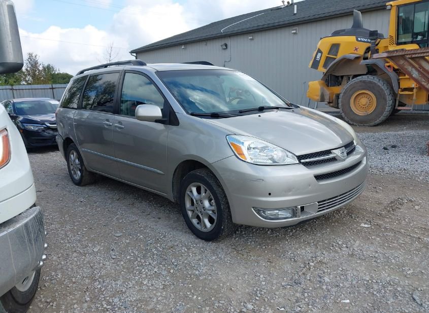2004 TOYOTA SIENNA XLE LIMITED photo