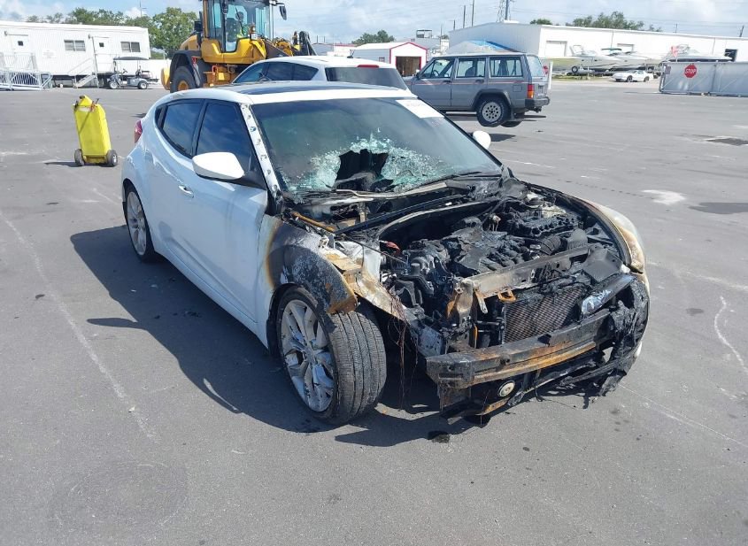 2015 HYUNDAI VELOSTER photo